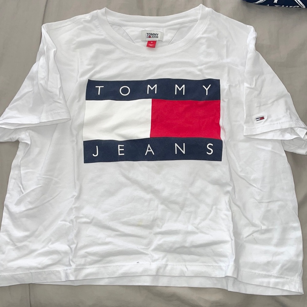 Tommy Jeans women’s white crop top